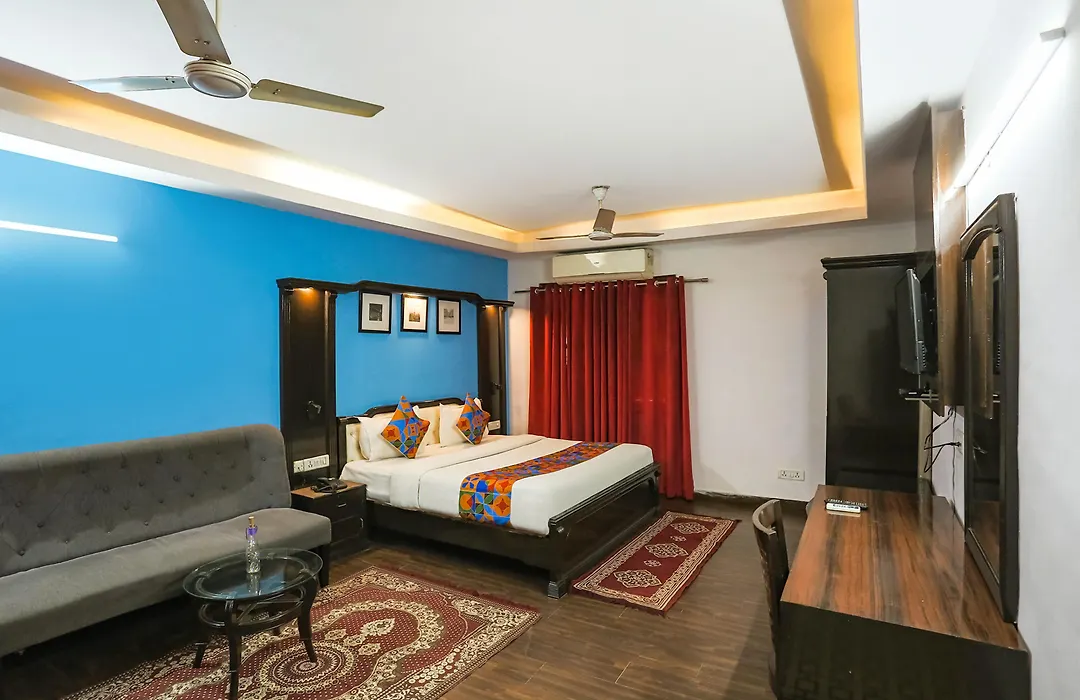 Fabhotel Sentinel Suites-1